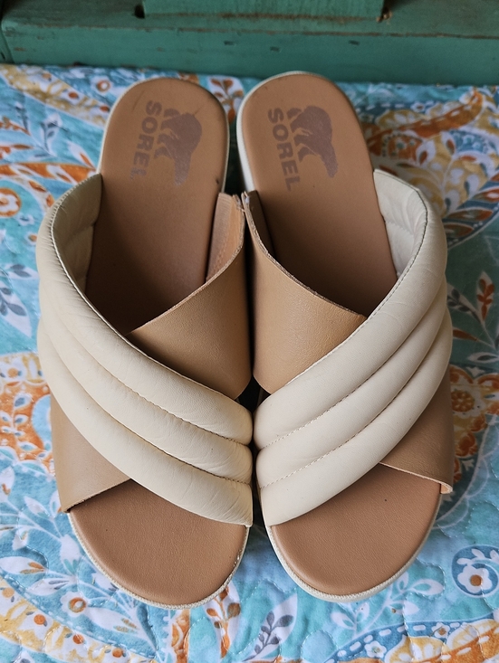 Sorel Shoes - Sorel Women's Honey Beige Cameron Platform Crisscross Puff Platform Sandals
